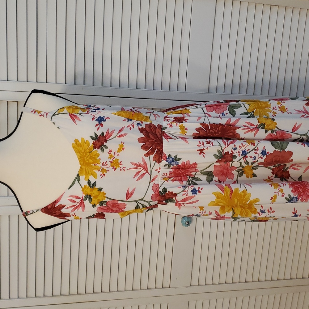 Old Navy Cami Floral Midi Dress with Pockets, Size Large - Picture 3 of 13